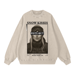 SNOW KISSES | CREWNECK